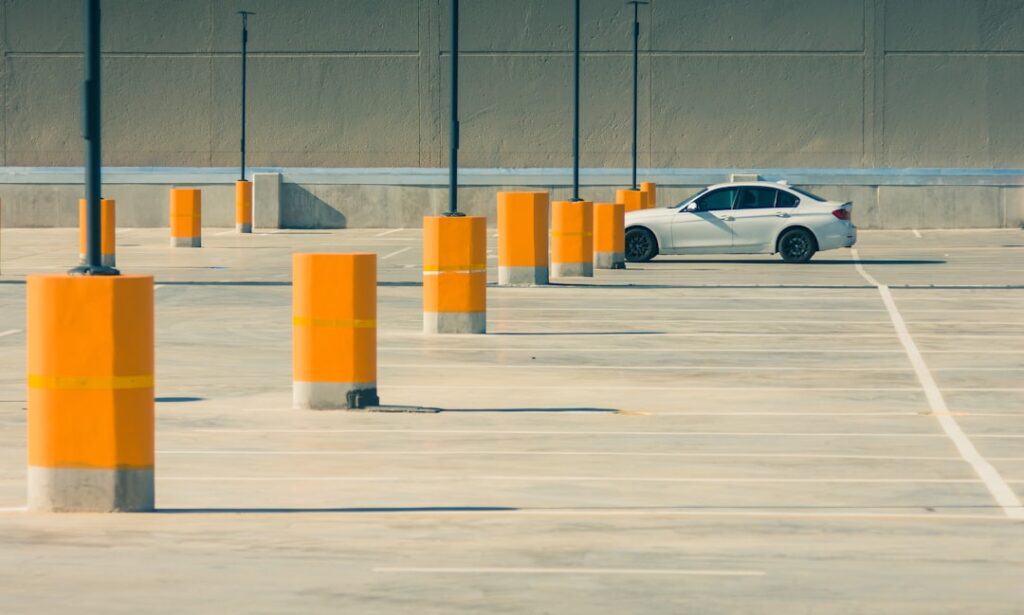 découvrez les meilleures options de stationnement à l'aéroport de montpellier. réservez votre place de parking facilement, près du terminal, pour un voyage sans souci et au meilleur prix.