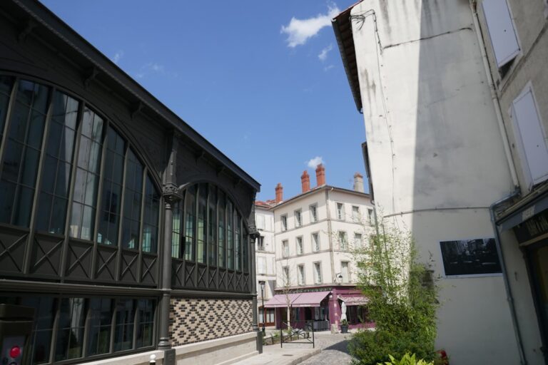 découvrez le magasin mr bricolage montpellier : large choix de produits pour le bricolage, la rénovation, le jardinage et la décoration. profitez de conseils d’experts et de services personnalisés pour tous vos projets à montpellier.