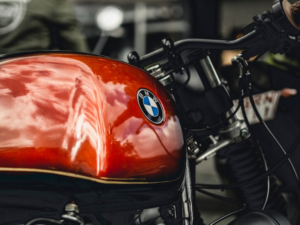 découvrez bmw motorrad montpellier, votre concessionnaire officiel pour motos bmw, avec un large choix de modèles, services personnalisés et conseils d'experts.