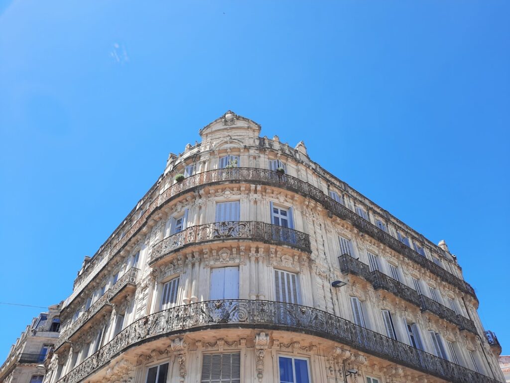 découvrez les solutions de logement pour jeunes à montpellier, offrant des options abordables et adaptées aux étudiants et jeunes actifs.