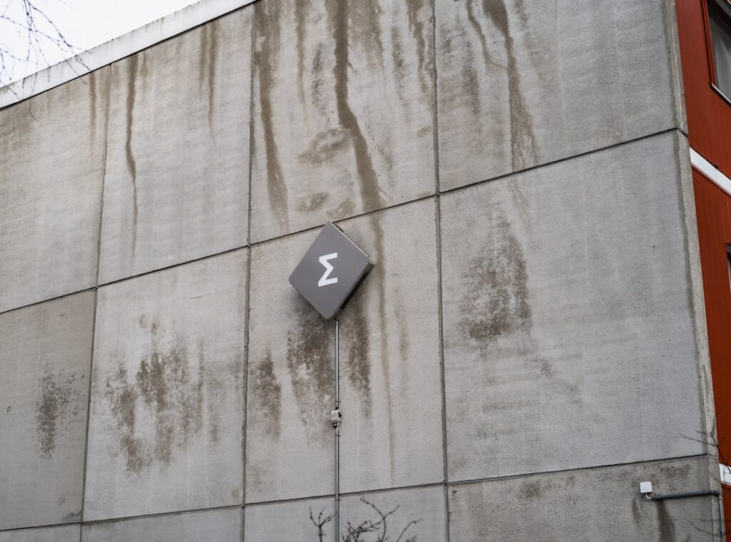 découvrez des solutions de logement étudiant adaptées à vos besoins, proches des campus et offrant un cadre de vie confortable et convivial.